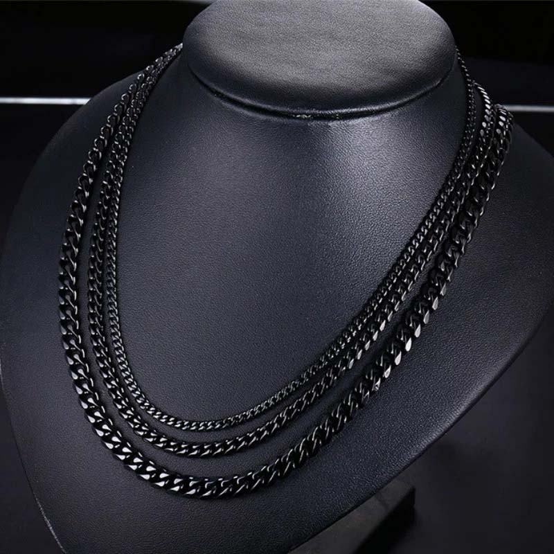 Diamond-Cut Cuban Chain in Black