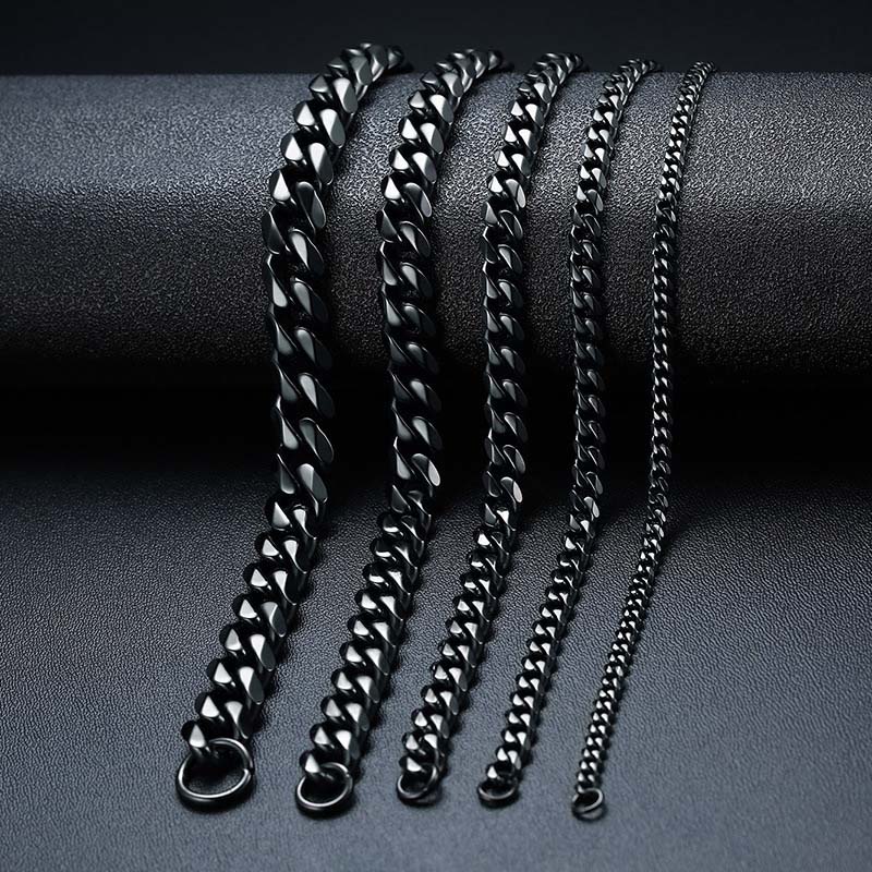 Diamond-Cut Cuban Chain in Black