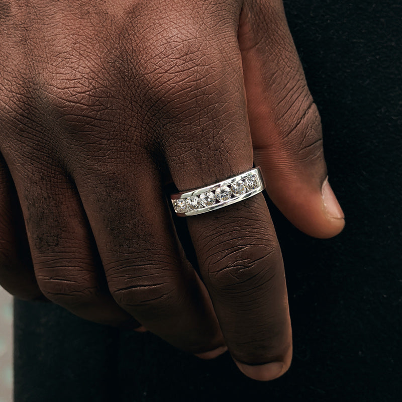 [VVS 2.1Ct]  Moissanite Ring in White Gold