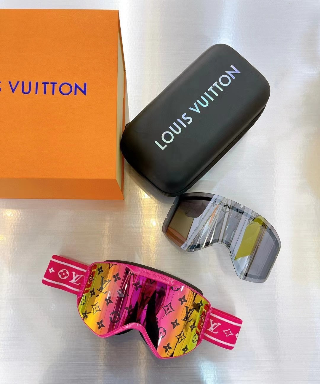 LV - SKI GOGGLES