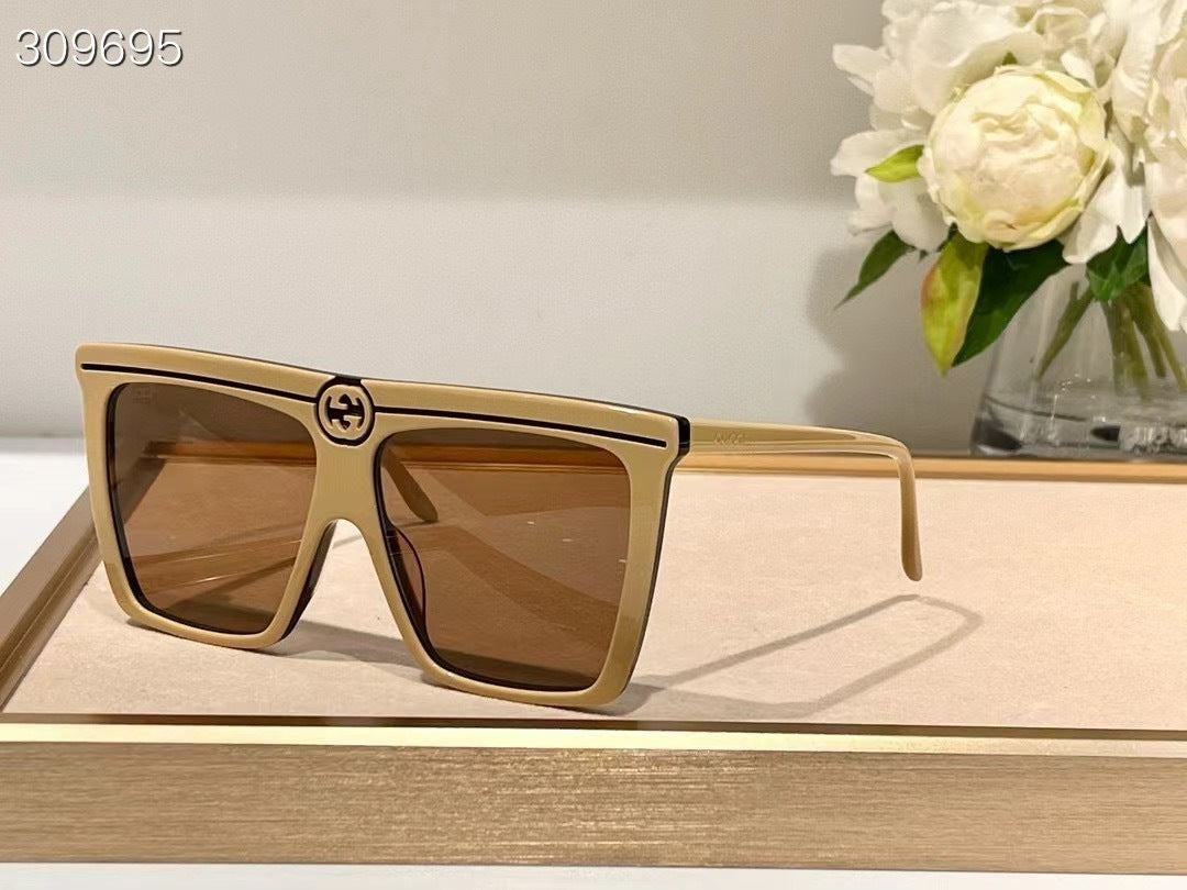 GUCC*I - GG 0733 - 62 12 150